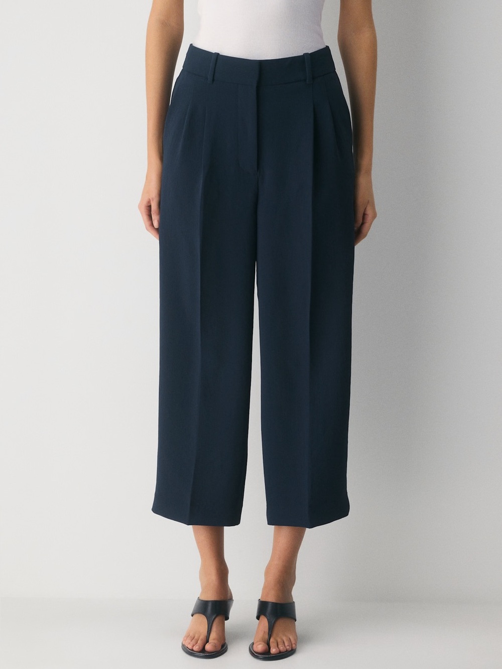Aritzia The Effortless Pant Cropped - Crepette navy blue admiral size 6 wide leg - Picture 2 of 8